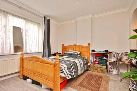 Studio for sale, Kingston Road, Staines-upon-Thames, Surrey, TW18