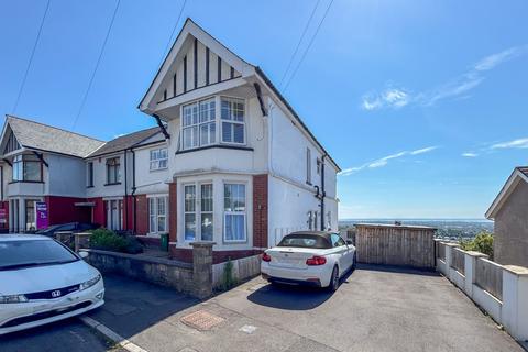 2 bedroom flat for sale, Clevedon Road, Newport, NP19