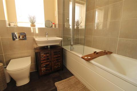 65 Cartmel Road, Daventry, NN11 2NY