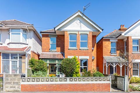 4 bedroom detached house for sale, Hillbrow Road, Bournemouth BH6