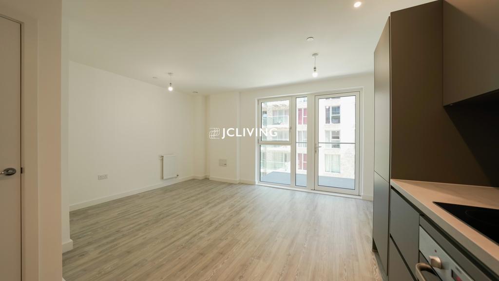 St. Pier court, Thunderer st, E13
