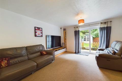 23 Armscroft Gardens, Gloucester, GL2 0RT