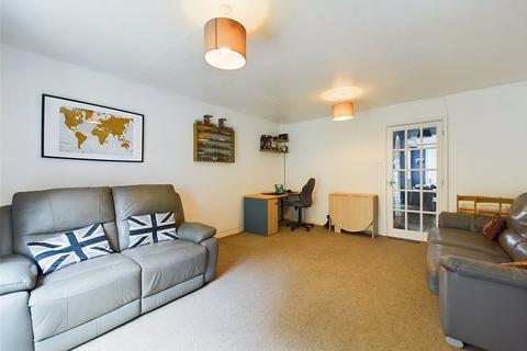 23 Armscroft Gardens, Gloucester, GL2 0RT
