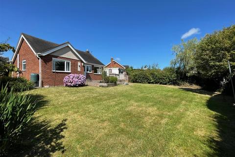 2 bedroom detached bungalow for sale, 14 Nant Y Patrick, Trefnant, St Asaph, LL17 0BN