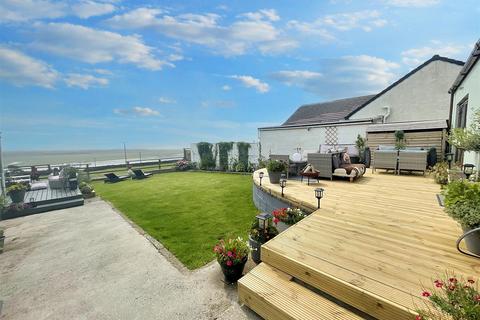 4 bedroom detached bungalow for sale, Heol Gwermont, Llansaint, Kidwelly