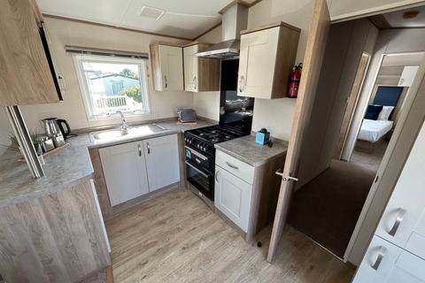 2 bedroom static caravan for sale, Pakefield Holiday Park