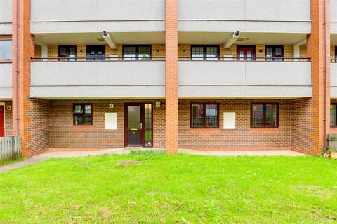 3 bedroom flat for sale, Argyle Court, Radford NG7