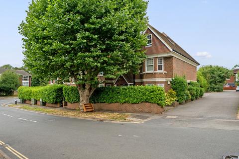 2 bedroom apartment for sale, Park Rise, Leatherhead, Surrey