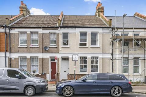 3 bedroom flat for sale, Gambole Road, London