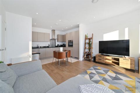 1 bedroom apartment for sale, Rolling Mills Mews, London, E14