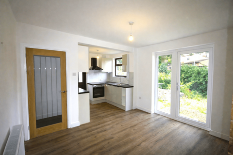 3 bedroom semi-detached house to rent, Wensley Green, Leeds, LS7