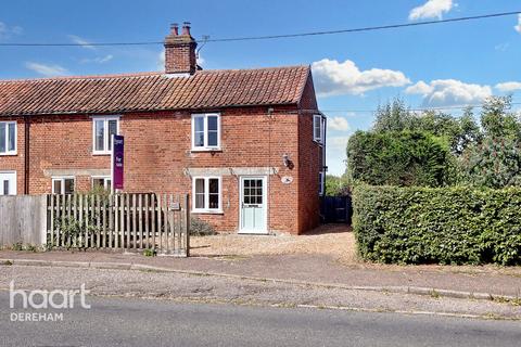 3 bedroom cottage for sale, Dereham Road, Garvestone