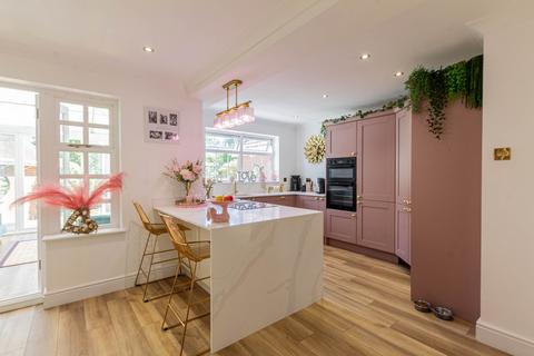 3 Mill Close, Tiptree, Colchester, CO5 0LE