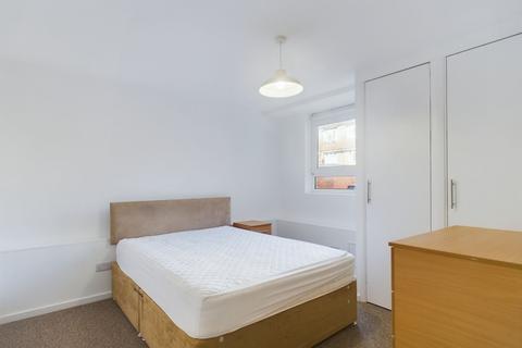 5 bedroom ground floor maisonette to rent, Clapham Junction