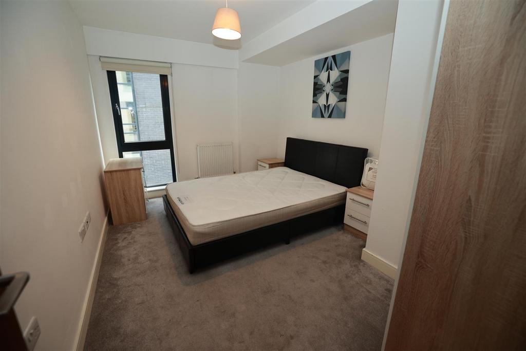 R6  2864.jpg