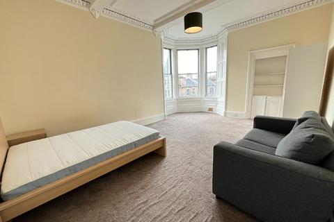 5 bedroom flat to rent, Dalkeith Road, Newington, Edinburgh, EH16