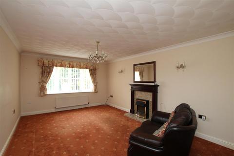 3 bedroom detached bungalow for sale, Saddlers Way, Market Rasen LN8