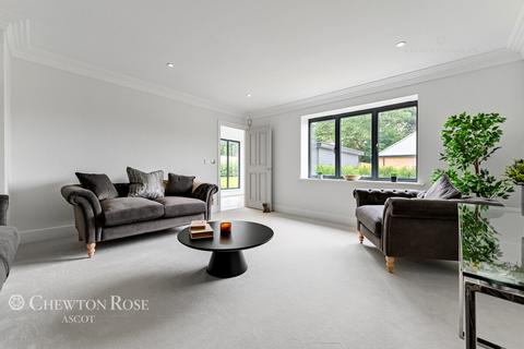 4 bedroom detached house for sale, Locks Ride, ASCOT