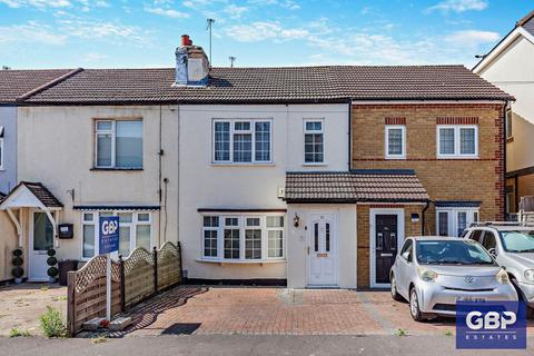11 Aveley Road, Romford, RM1 4AB