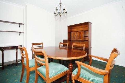 16 Beauchief Close, Deepcar, Sheffield, S36 2PF