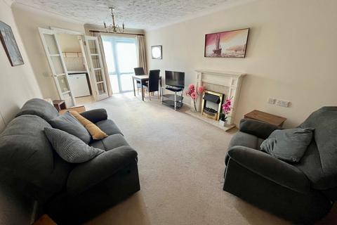 1 bedroom apartment for sale, Parkland Grove, Ashford TW15