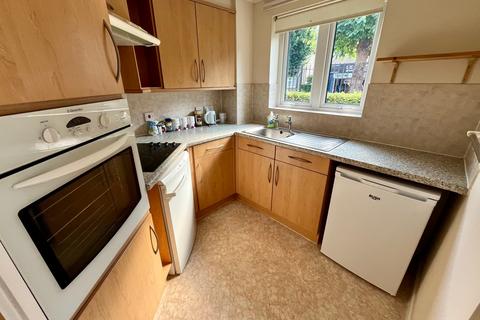 1 bedroom retirement property for sale, Parkland Grove, Ashford TW15