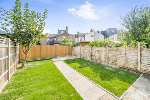 46 Brightside Road, London, SE13 6EW