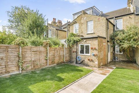 46 Brightside Road, London, SE13 6EW