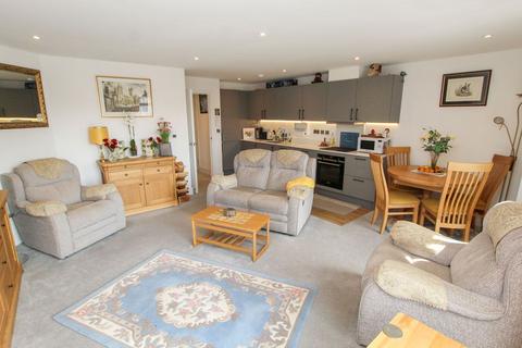 2 bedroom apartment for sale, Tankerton Road