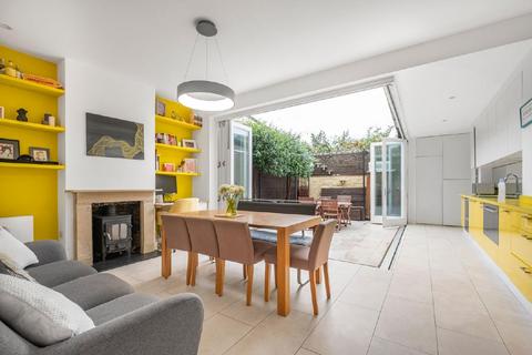 3 bedroom terraced house for sale, Kerrison Road, Battersea