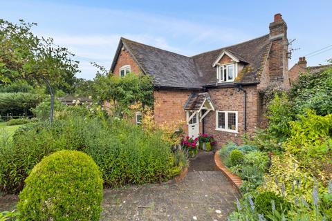 3 bedroom detached house for sale, Clevelode, Malvern