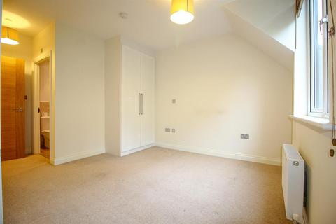 2 bedroom apartment to rent, Ipsley Manor, Ipsley