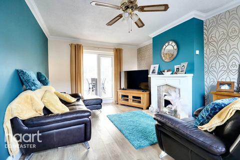 3 bedroom end of terrace house for sale, New Street, Carcroft, Doncaster