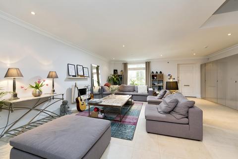 undefined, Corsellis Square, Twickenham