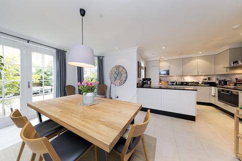 5 bedroom terraced house to rent, Corsellis Square, Twickenham