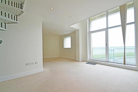 3 bedroom flat to rent, Marine Drive, Rottingdean, Brighton, East Sussex, BN2