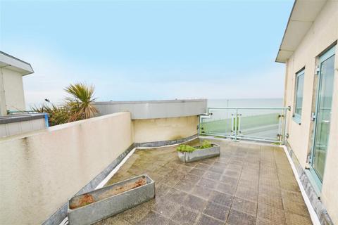 3 bedroom flat to rent, Marine Drive, Rottingdean, Brighton, East Sussex, BN2