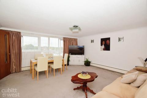 2 bedroom apartment to rent, Homefield Park Sutton SM1