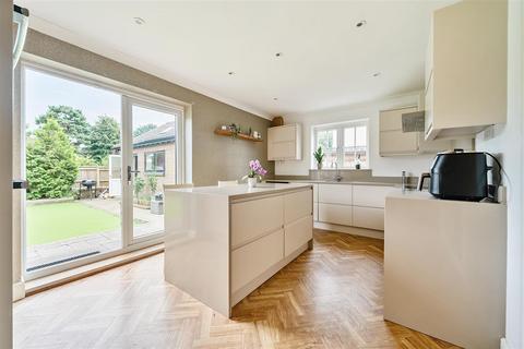 4 bedroom detached house for sale, Warblington Avenue, Havant PO9