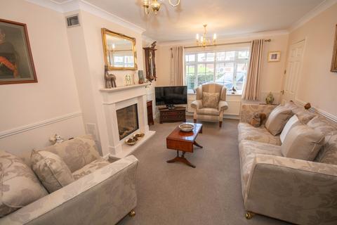 7 Brooklime Drive, Rugby, CV23 0SF