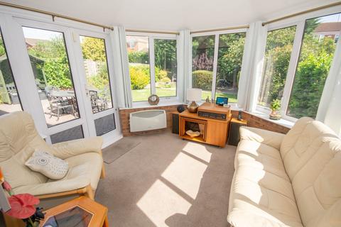 7 Brooklime Drive, Rugby, CV23 0SF