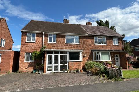 4 bedroom semi-detached house to rent, Peel Close, Hampton-in-Arden, Solihull, West Midlands, B92