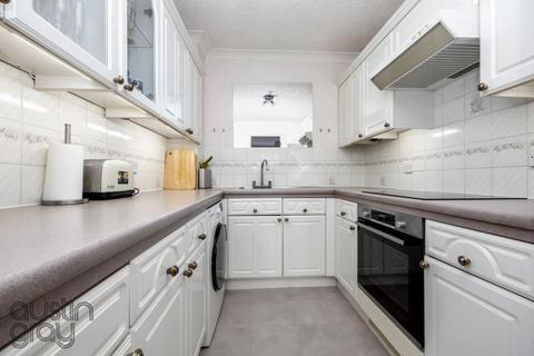 2 bedroom flat for sale, Nizells Avenue, Hove