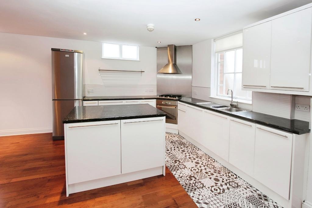 Apartment in Beeston - View 2
