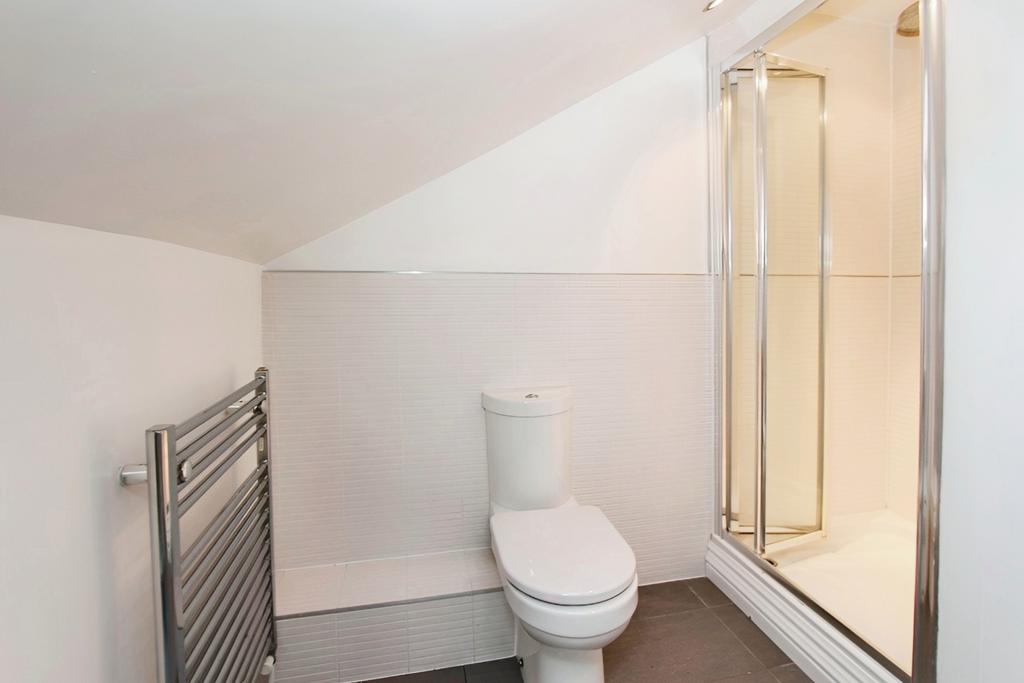 Apartment in Beeston - More