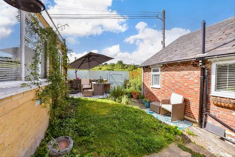 1 bedroom terraced bungalow for sale, The Green, East Farleigh, Maidstone, Kent