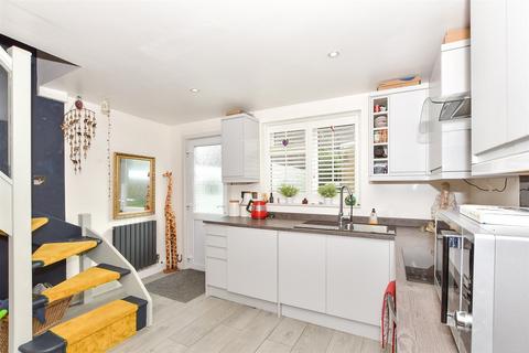 1 bedroom terraced bungalow for sale, The Green, East Farleigh, Maidstone, Kent