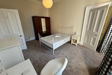 undefined, Colinton Road, Colinton, Edinburgh, EH10