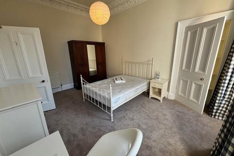 undefined, Colinton Road, Colinton, Edinburgh, EH10