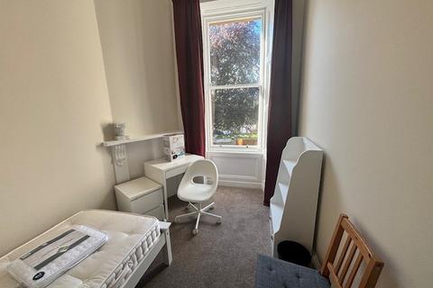 undefined, Colinton Road, Colinton, Edinburgh, EH10
